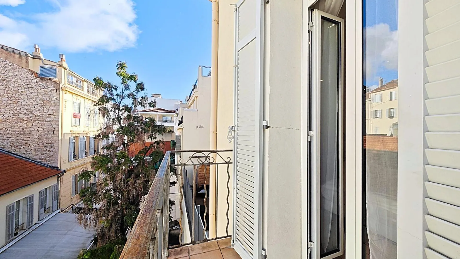 Viva Riviera Residence Commandant Andre Cannes