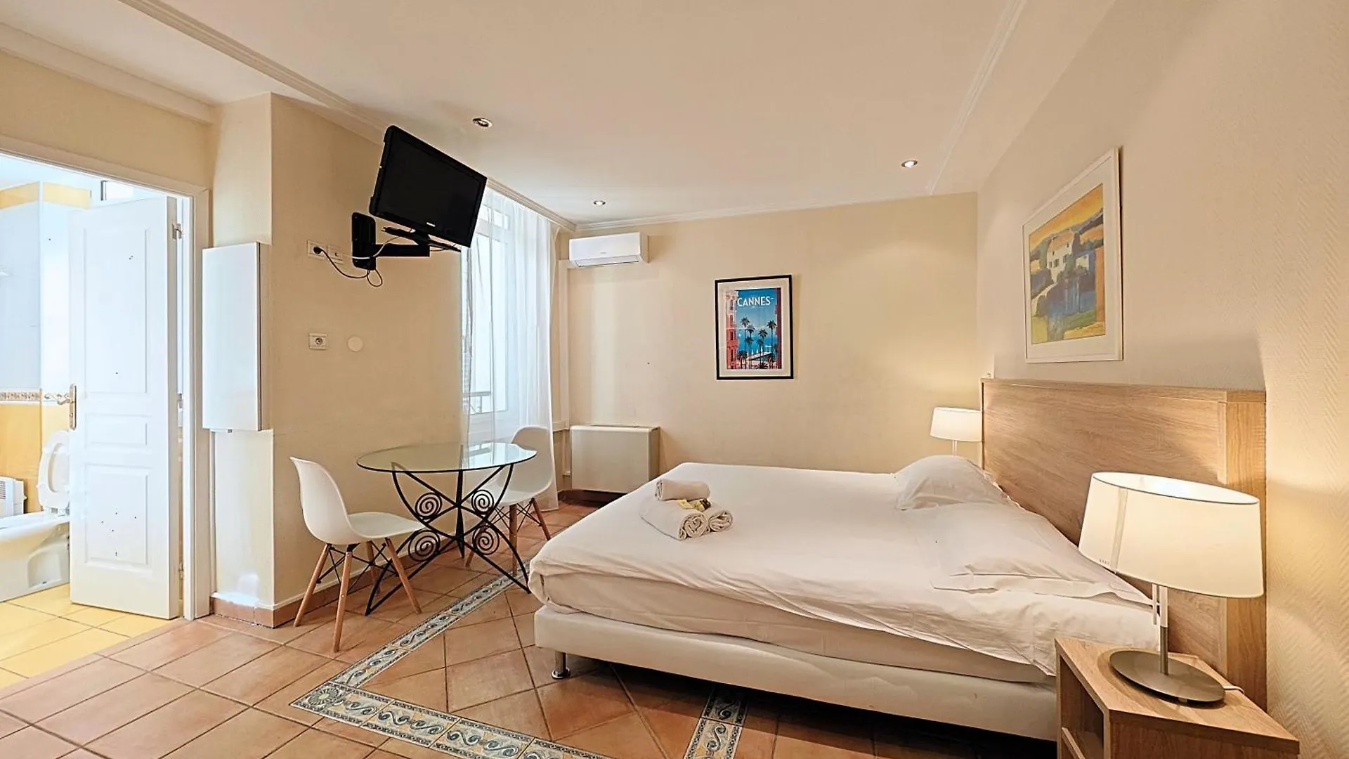 Viva Riviera Residence Commandant Andre Cannes France