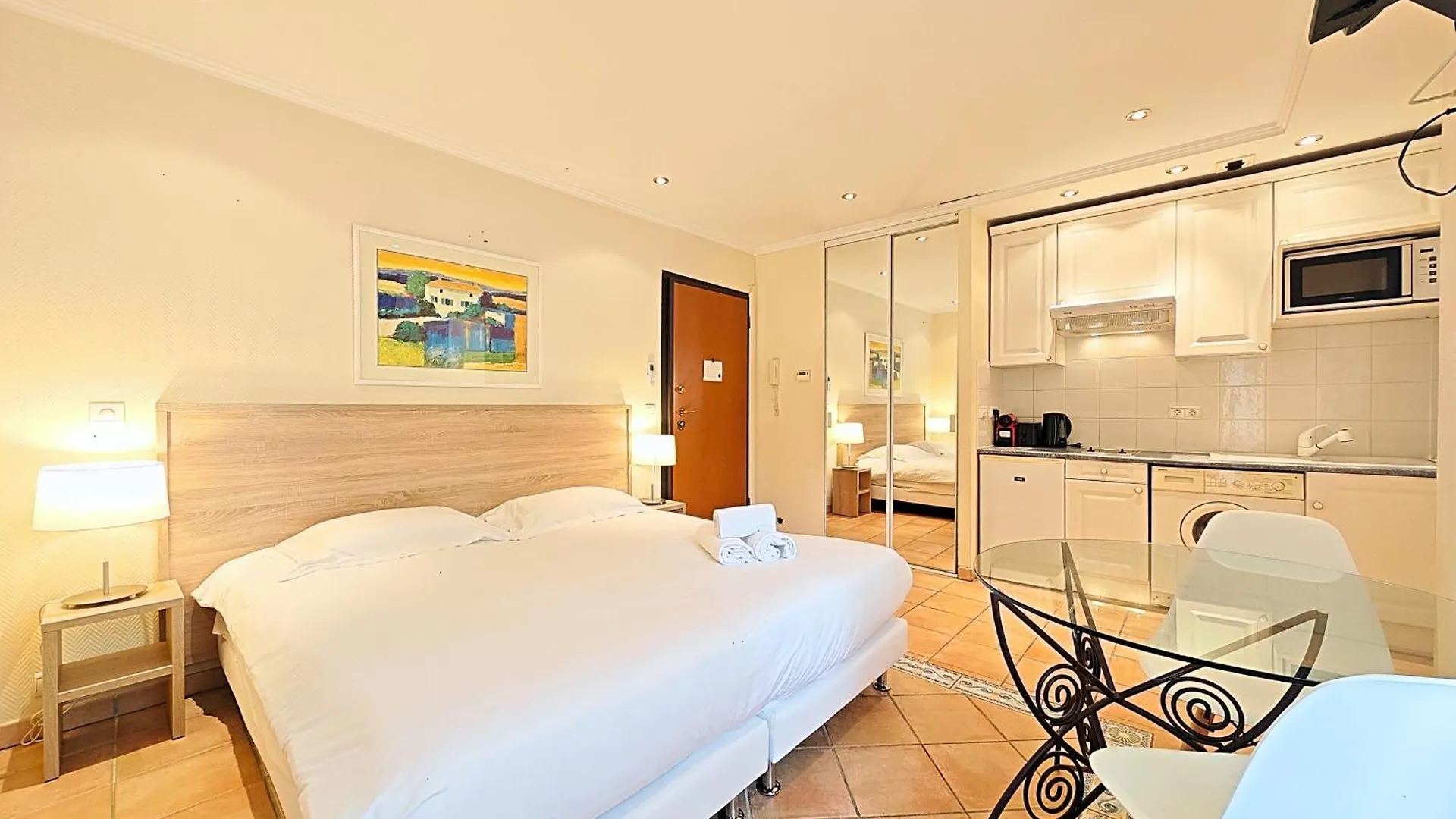 Viva Riviera Residence Commandant André Cannes 0*,  Francia