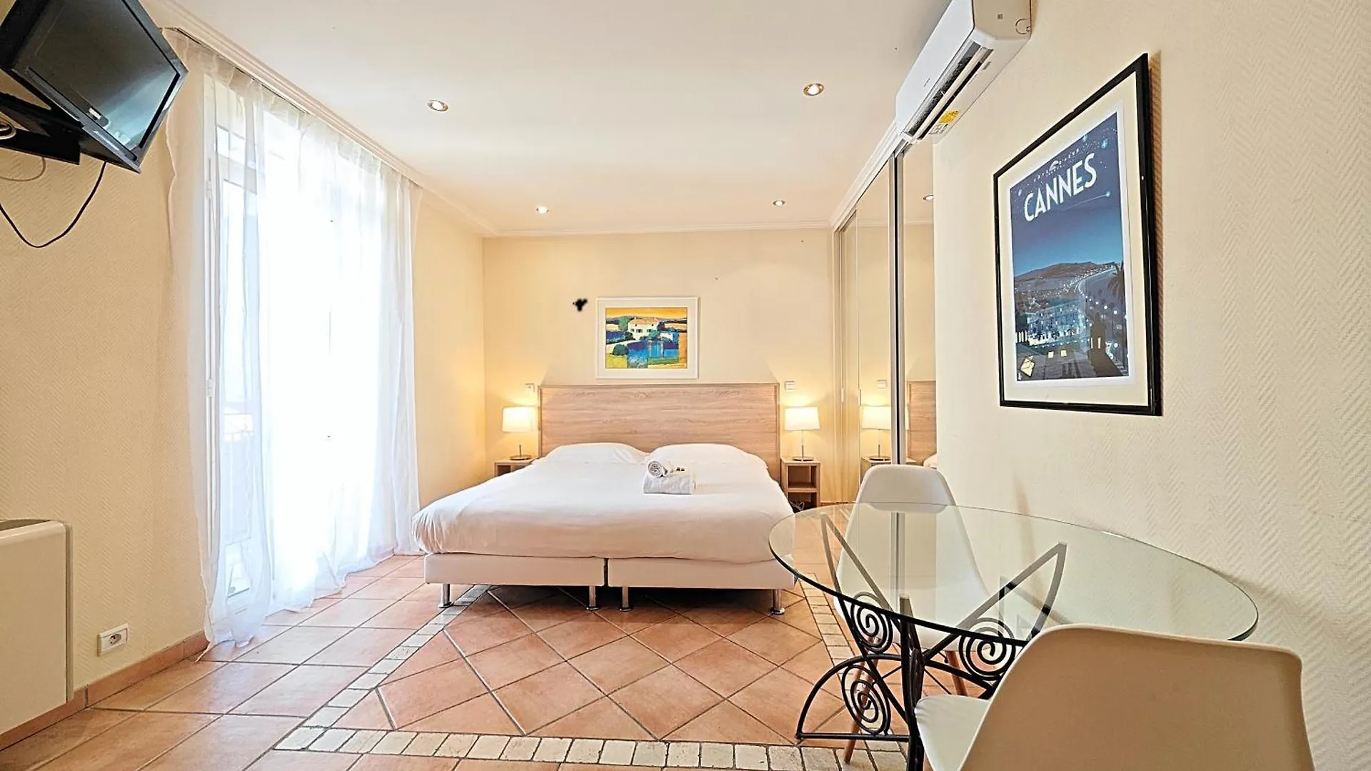 Viva Riviera Residence Commandant André Cannes 0*,  Francia