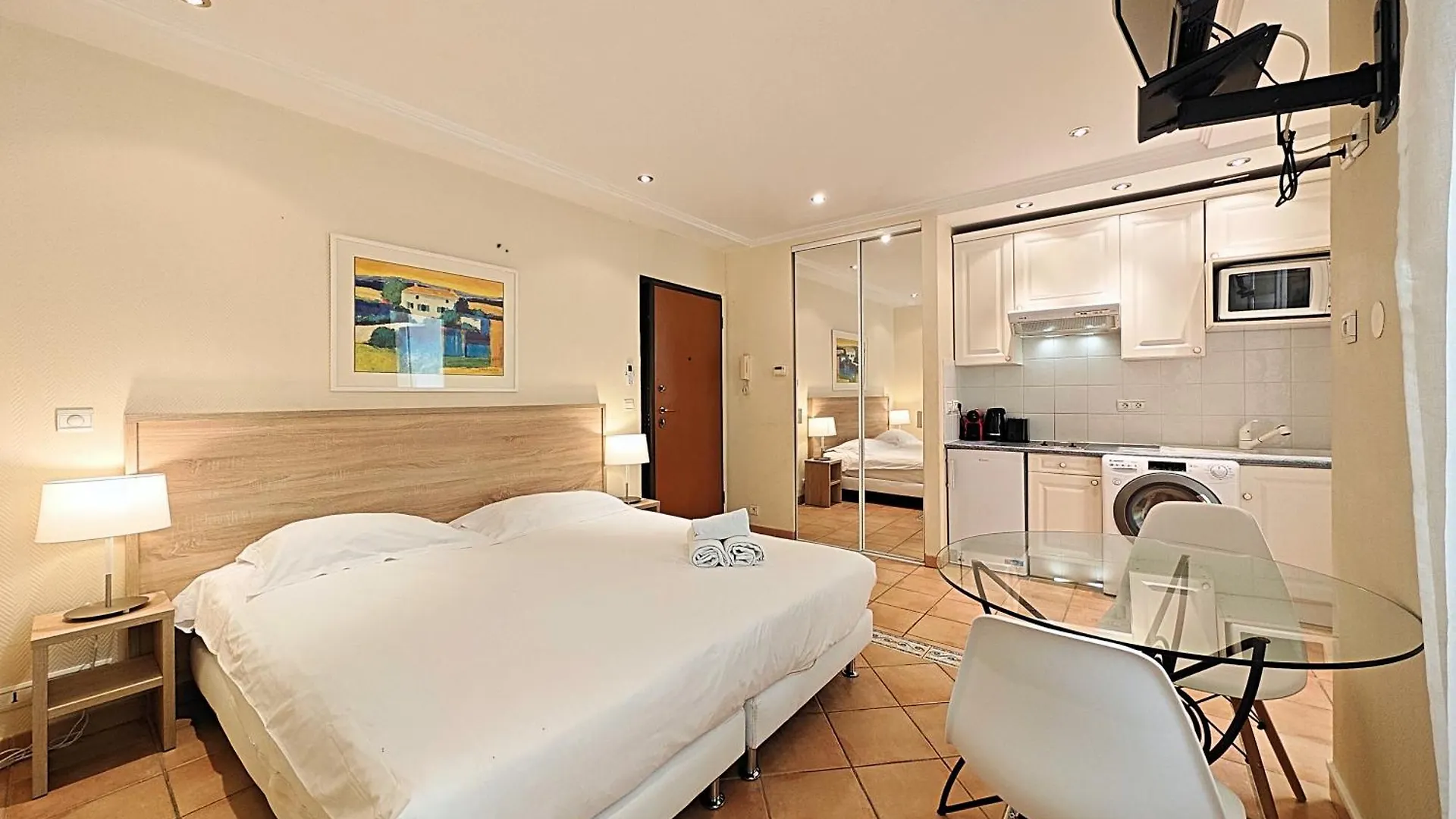 Viva Riviera Residence Commandant André Cannes 0*,  Francia